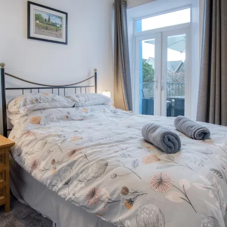 Caldey Island View - 2 Bedroom Apartment - Tenby
