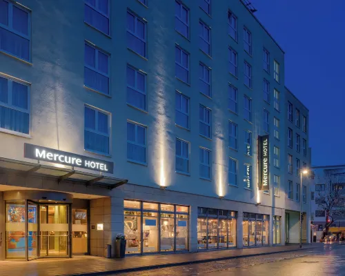 ميركيور هوتل هانوفر ميت Hotels near فارِنفالد