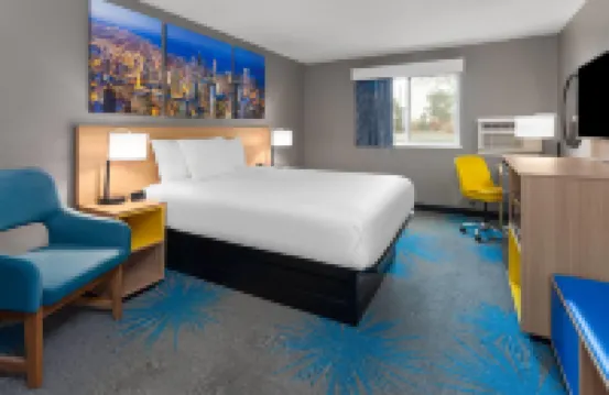 Days Inn by Wyndham Waukegan