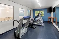 Quality Inn - Gym