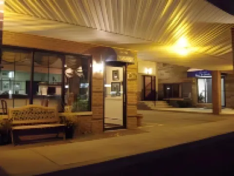 콜로니 인 앤드 스위트