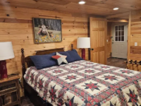 LIBERTY LODGE -- Beautiful 2-bed 2-bath Cabin in Bryant w/ Fast WiFi & AC