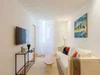 Luxury 2-room apartment 100m from the Palace