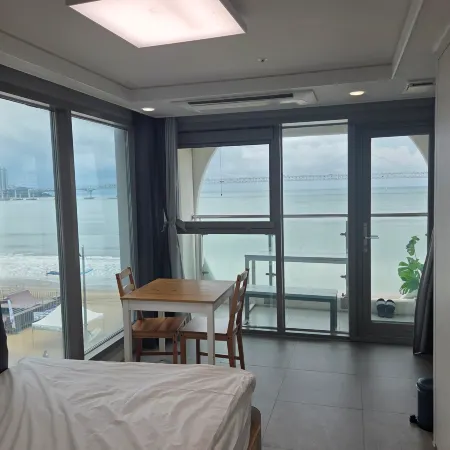 Gwangalli Withus Ocean Отели рядом с достопримечательностью «Пляж Гвангалли»