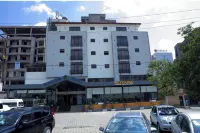 Platinum Hotel