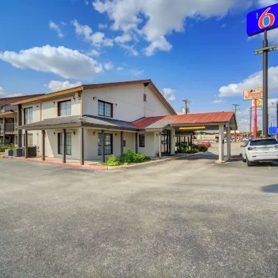 Motel 6 San Antonio, TX – I-35 North Corridor Hotels near South Texas Area Regional Soccer Complex