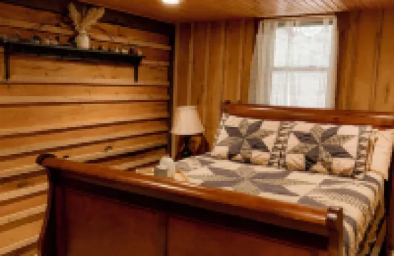 Secluded Hot Tub Cabin in the Heart of Southeast Ohio