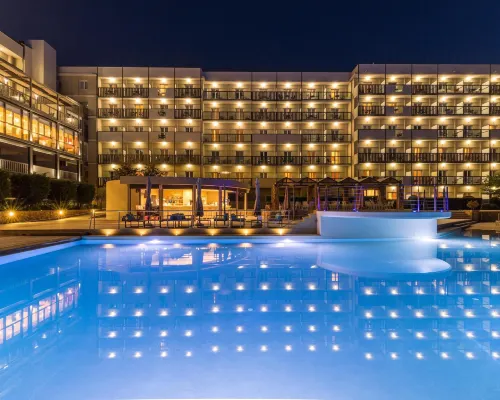 Ariti Grand Hotel Hotels near Serbian Museum