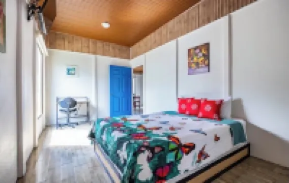 Aparatamentos Arenal Ranas y Ranitas