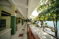 Pandu Lakeside Hotel Parapat