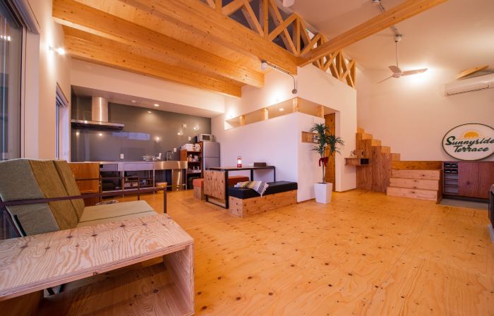 Sunny Side House