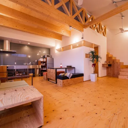 Sunny Side House