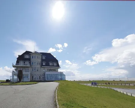 Upleven - Haus der Achtsamkeit & Ruhe, Adults only Hotels in Wremen