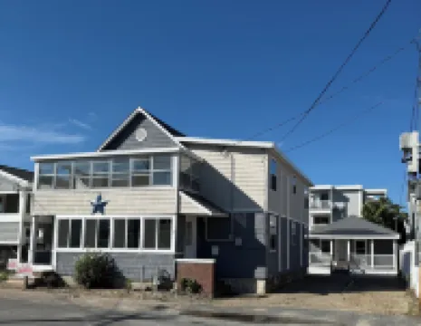 Enjoy a 3-bedroom vacation home steps to the Beach and Hampton Beach State Park