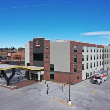 Comfort Suites Colorado Springs East - Medical Center Area Отели рядом с достопримечательностью «Парк Коттонвуд Крик»