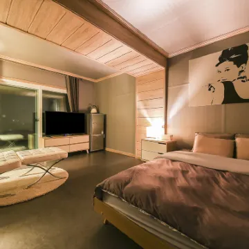 Gangneung Gyeongpodae Wynn Hotels near شاطئ غونغبو (Gyeongpo Beach)