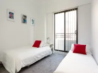 景點和商店時尚單元公寓，帶屋頂露台