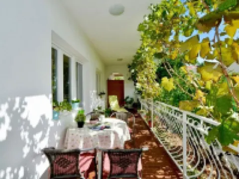 Apartments Paz Hotels in Vinisce