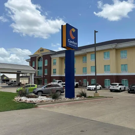 Comfort Inn & Suites