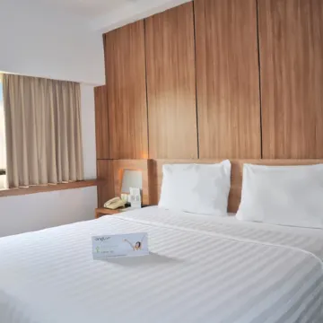 Whiz Hotel Cikini Jakarta