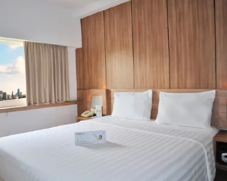 Whiz Hotel Cikini Raya Jakarta Hotel di Jakarta