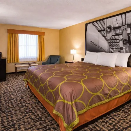 Super 8 by Wyndham Pasadena