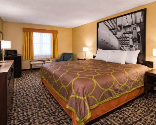 Super 8 by Wyndham Pasadena Hotels in Pasadena