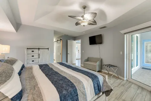 Island Vibes! Canal-front Home in Port Charlotte - 4-Star