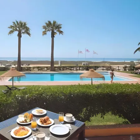 Meia Praia Lagos - Beach Club Apartments