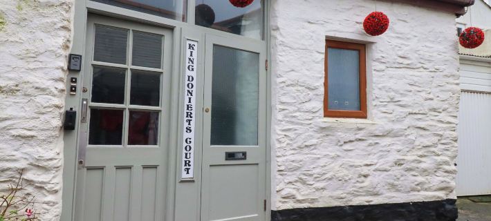 Seaside Apartment Hotels in Looe