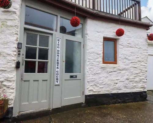 Seaside Apartment Hotels in Looe