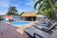 Total Oasis @  Private Villa in Hollywood FL for a large groups 3 Miles to beach - Villas