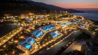 Happy Cretan Suites Hotel di 