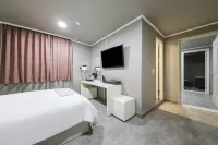 Budget (Yesdangji) the View Motel - พร้อมWifi