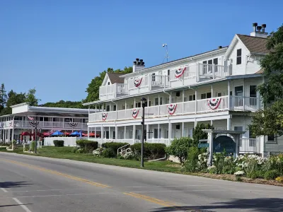 Edgewater Resort Hotels in 