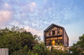 Amazing 1BR With River View in Waterfall-midrand