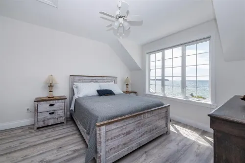 Lakeside Escape in Ramara