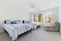 Van Duyne North Airy Escape
