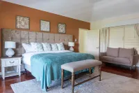 Secluded 3BR Garden Villa Pool Ocean Views - Homestay