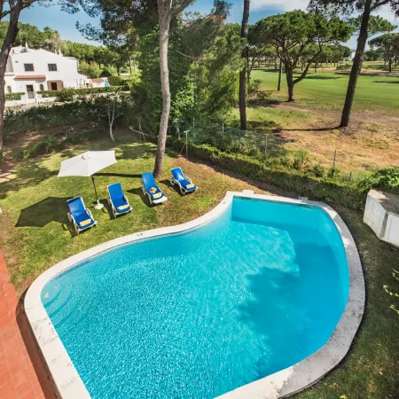 Perfect Retreat Overlooking Pinhal Golf Course, Private Pool, Off-Street Parking