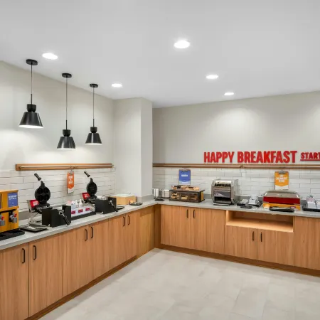 Hampton Inn by Hilton Addison Dallas