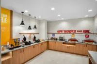 Hampton Inn by Hilton Addison Dallas - Pools