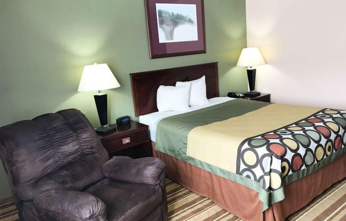 Heartland Hotel & Suites