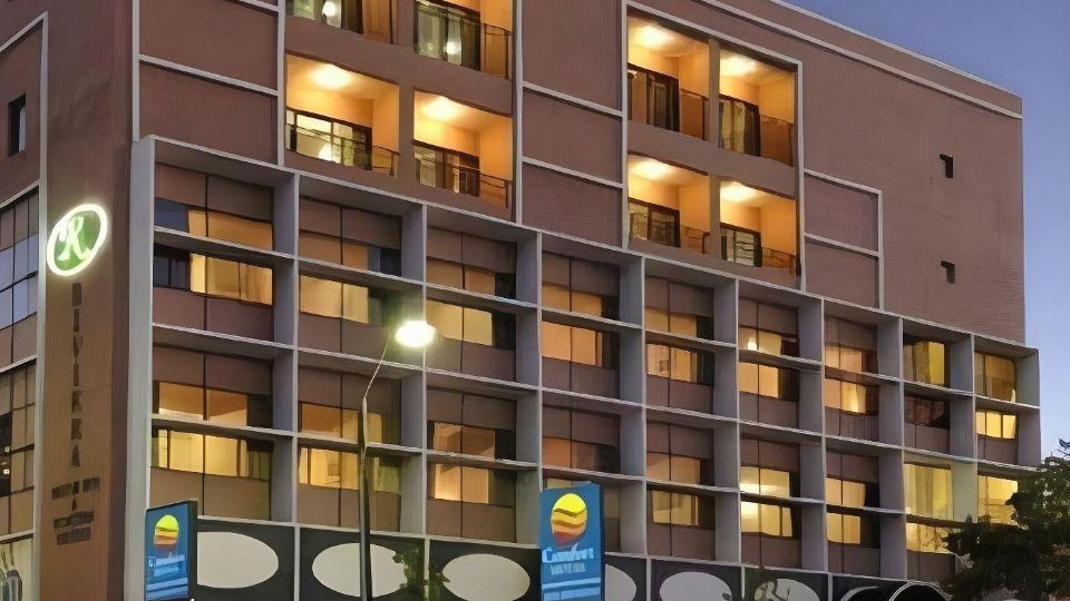 Adelaide Riviera Hotel