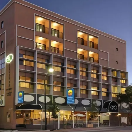 Adelaide Riviera Hotel
