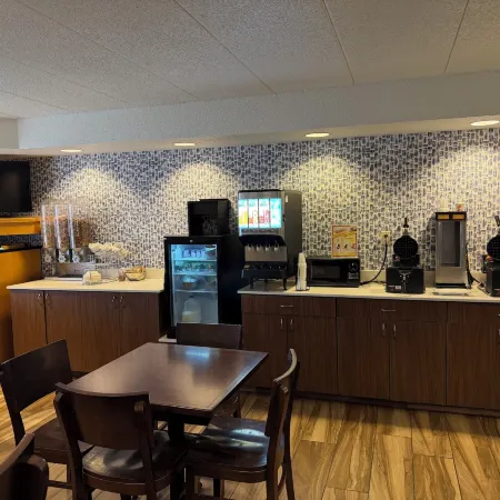 AmericInn by Wyndham Kearney