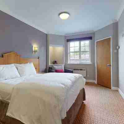 Village Hotel Liverpool Rooms