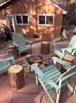 Modern Mountain Cabin with Treehouse & New Hot Tub under the Stars Near Rmnp