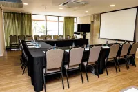 Quality Suites Vila Velha - 3-Star
