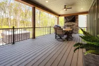 Holiday House by Taylor Made Deep Creek